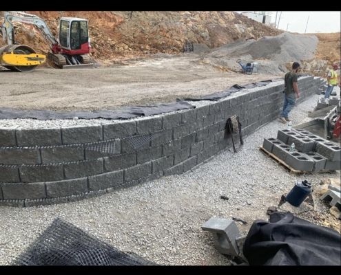 concrete retaining wall builders